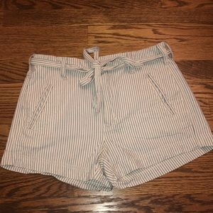 American Eagle “Paper-bag” shorts Size 2